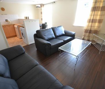 2 bedroom apartment to rent - Photo 6