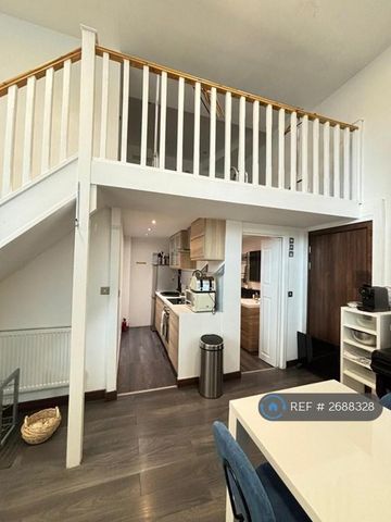 1 bedroom flat to rent - Photo 2