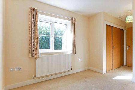 Fraser Row, Fishbourne, PO18 - Photo 3