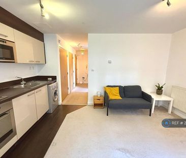 1 bedroom flat to rent - Photo 1