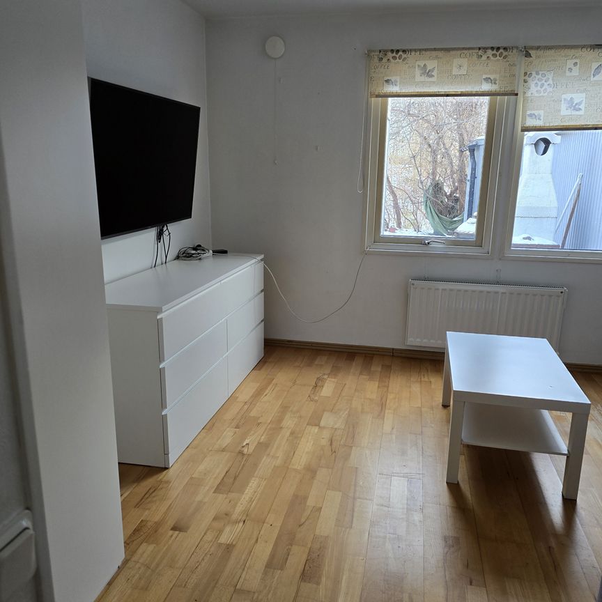 Byalagsvägen, Täby - Photo 1