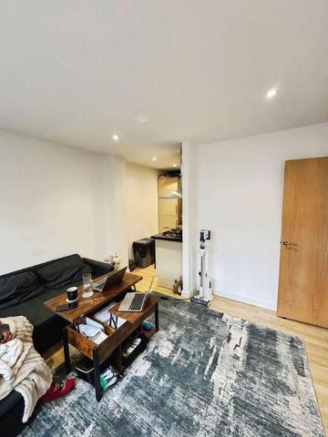 Raglan Court, Raglan Road, London, E17 - Photo 3