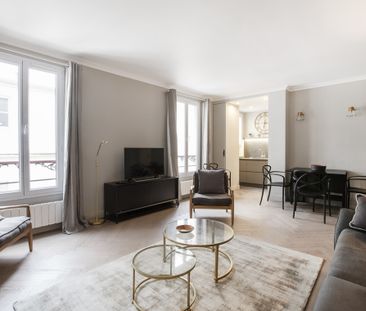 Appartement à louer rue Fabert, Paris 7ème - Photo 3