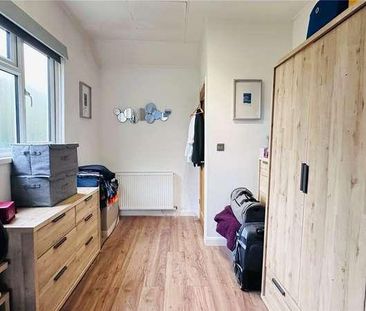 Laleham Reach, Chertsey, Surrey, KT16 - Photo 5