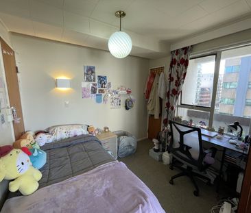 Prime Location Alert! - Photo 6