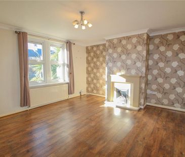 3 bedroom end of terrace house to rent - Photo 4