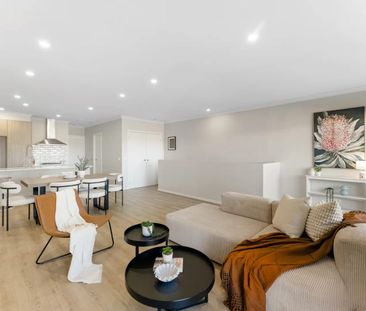 Modern Family Living in a Convenient Craigieburn Location - Photo 4