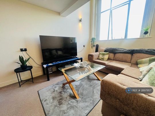 2 bedroom flat to rent - Photo 1