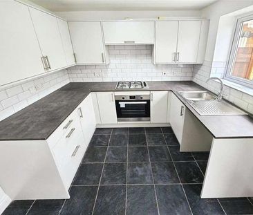 Aintree Drive, Rushden, NN10 - Photo 4