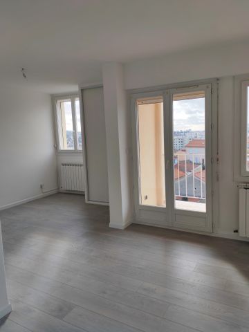 Location Appartement 5 pièces 70m² TOULON 83000 - Photo 3