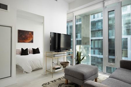 For Lease - 8 Hillsdale Avenue Unit# 941, Toronto, Ontario - Photo 2