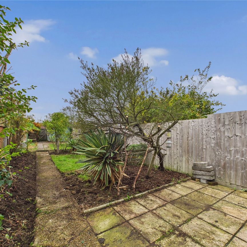 St. Albans Road, Colchester, CO3 3JQ - Photo 1