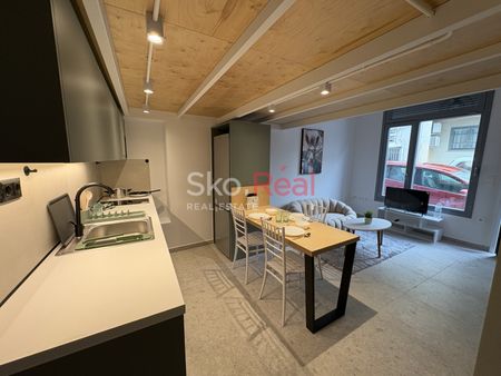 ΕΝΟΙΚΙΑΣΗ - ΚΑΤΟΙΚΙΑ - ΘΕΣΣΑΛΟΝΙΚΗ - ΚΕΝΤΡΟ - LOFT - 47TM - ΕΠΙΠΛΩΜΕΝΟ - ΑΝΑΚΑΙΝΙΣΜΕΝΟ - Φωτογραφία 4