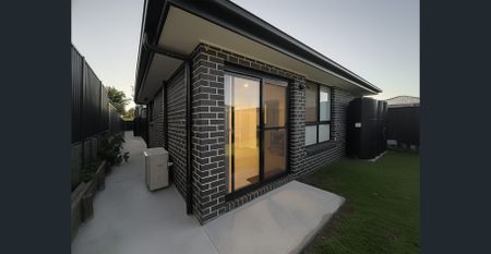 Modern 2-Bedroom Granny Flat in Quiet, Convenient Location - Photo 5