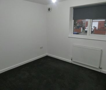 Ground floor flat to rent on - Photo 1