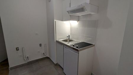 location Appartement T1 DE 45.43m² À COURBEVOIE - Photo 5