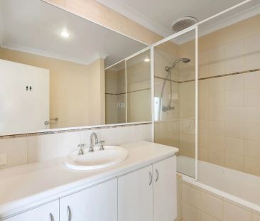 Unique and spacious - Photo 4