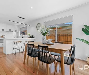 Beautifully Renovated Home with Reserve Views - Photo 3