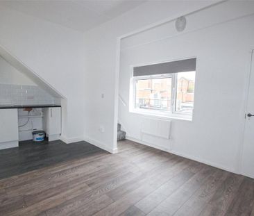 3 bedroom apartment to rent - Photo 1