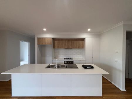“Modern Comfort Meets Everyday Convenience” - Photo 3