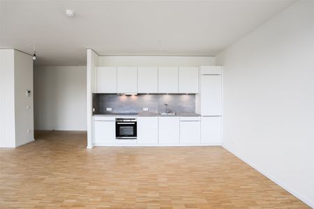 QH Crown: Großzügige 2-Zi.-Wohnung mit Wasserblick auf den Nordhafen - Foto 3