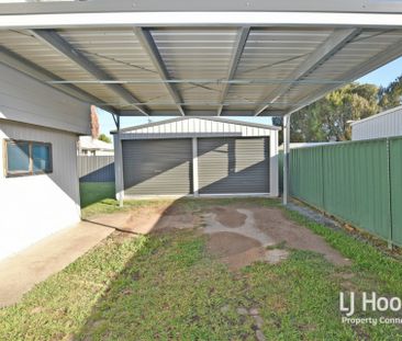 Spacious Family Home with Exceptional Entertaining & Storage - Photo 1