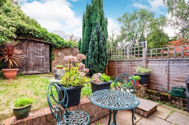 2 bedroom terraced house to rent - Photo 1