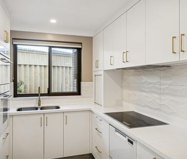 Available Now! Spacious 3 Bedroom Home in a Prime Stirling Location! - Photo 1