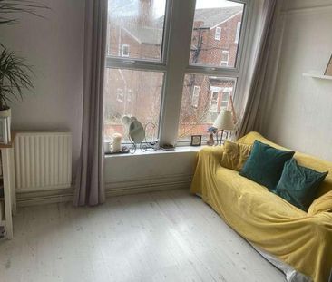 Lyme Grove, Stockport, SK2 - Photo 3