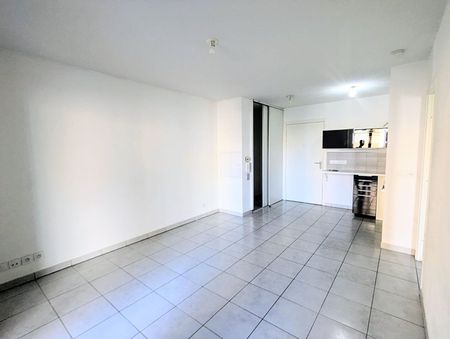 AIX LA DURANNE APPARTEMENT T2 TERRASSE, - Photo 4