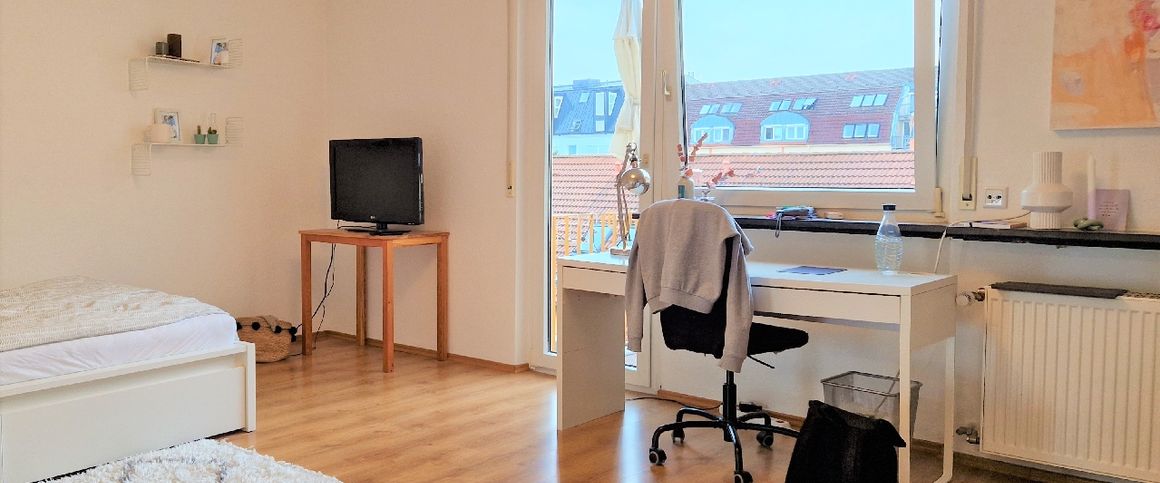 Großzügige 2 ZKB mit Balkon in der Innenstadt - Photo 1