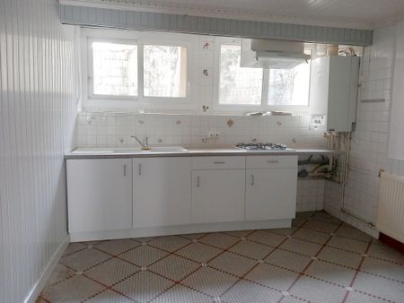 Location Maison 5 pièces 124m² STE BAZEILLE 47180 - Photo 3