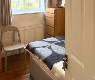 5 Bed Semi-Detached House, Bevendean Crescent, BN2 - Photo 6