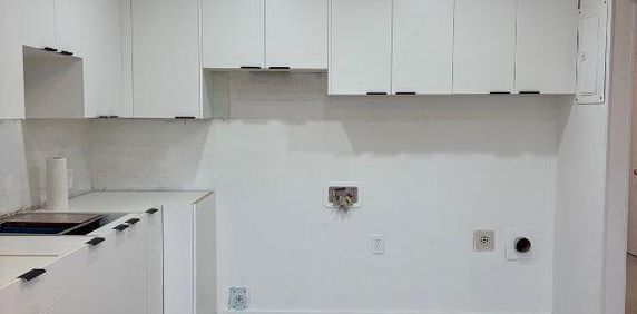 À louer appartement 4-1/2 non chauffé 3e étages - Photo 2