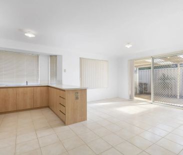 Great Family Home In Secure Complex! - Photo 4