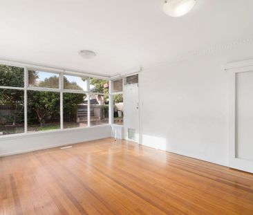 10 Fiddes Street, Moorabbin - Photo 3