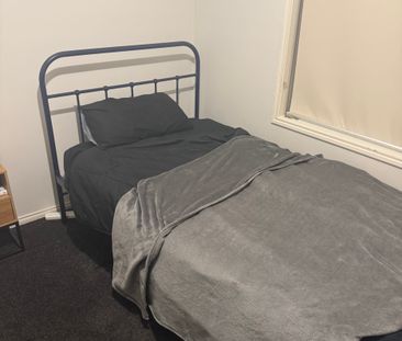 Strathfieldsaye - Photo 2