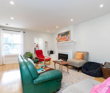 For Lease - 2338 1/2 Queen Street Unit# Main, Toronto, Ontario - Photo 6