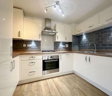 2 bedroom flat to rent - Photo 5