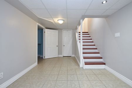 For Lease - 42 Montserrand Street, Barrie, Ontario - Photo 4