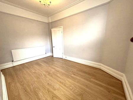 4 bedroom terraced house to rent - Photo 3