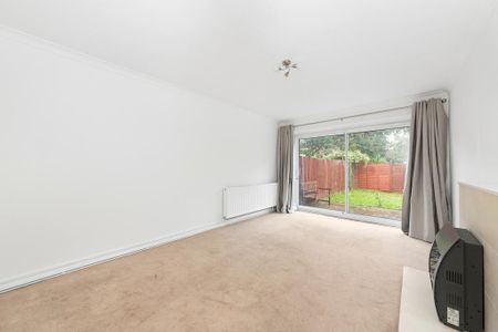 2 bedroom maisonette to rent - Photo 3