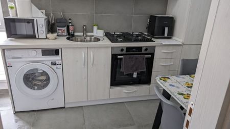 Berceni zona aurel persu parter - Fotografie 4