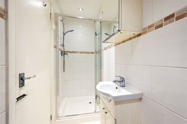 Etchingham Park Road, London, N3 studio to rent - Photo 1