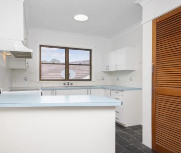 4 Bedroom Home - Photo 3