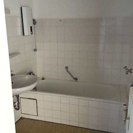 Schöne Wohnung sucht Mieter: 2-Zimmer-Wohnung - Foto 1