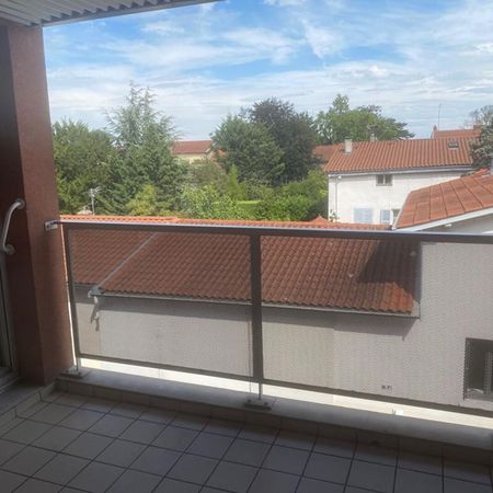Location Appartement 1 pièce 51m² STE FOY LES LYON 69110 - Photo 3