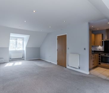 3 bedroom flat to rent - Photo 5