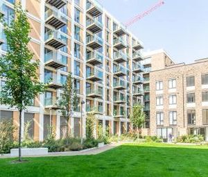 2 Bedrooms Flat to rent in Royal Wharf, Docklands, London E16 | £ 425 - Photo 1