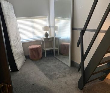 Room in a Shared House, Formans Road, B11 - Photo 1